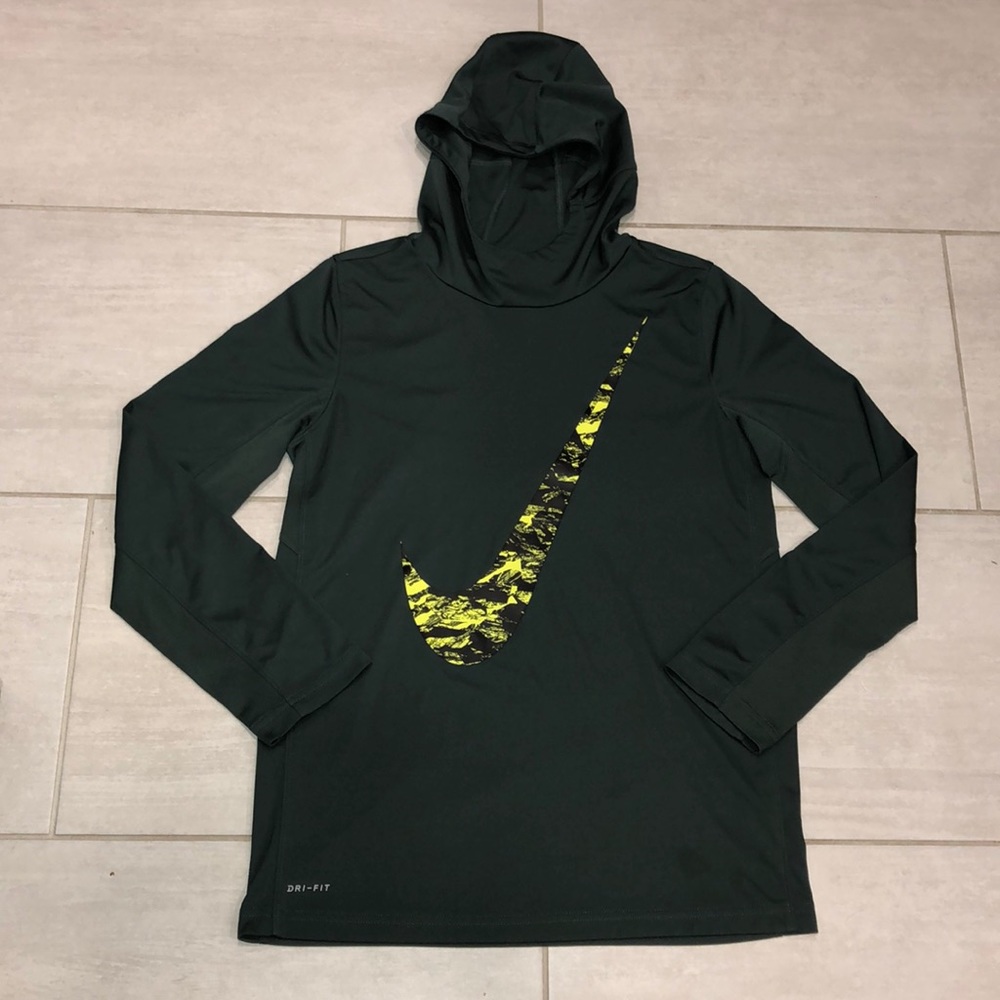 Nike Longsleeve + Hood pullover